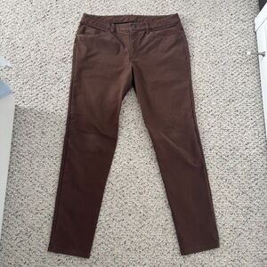 LULULEMON ABC Classic-Fit 5 Pocket Pant
Utilitech